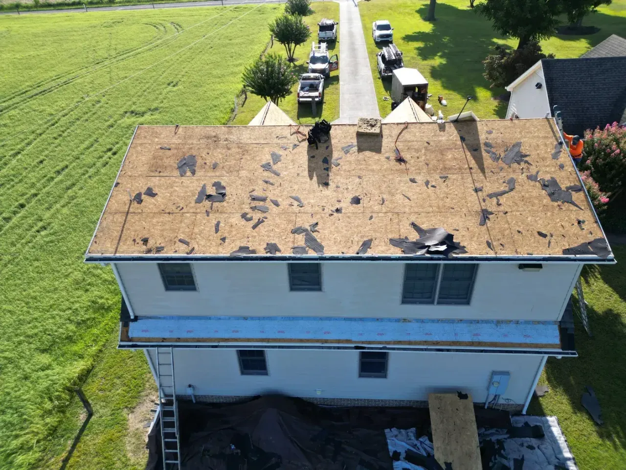 Roof on Christmas Tree Rd in Dunn, NC before the roof replacement