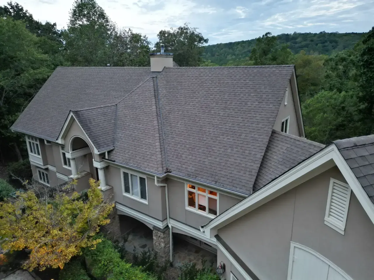 Roof on Glenn Glade in Chapel Hill, NC before the roof replacement