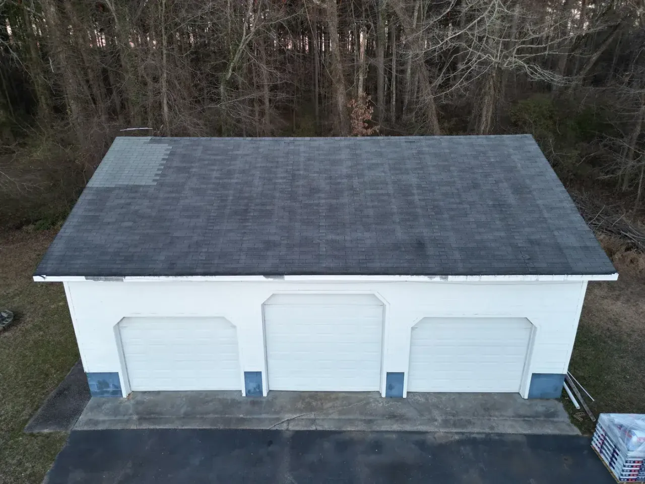 Roof on NC 210 Hwy in Lillington, NC before the roof replacement