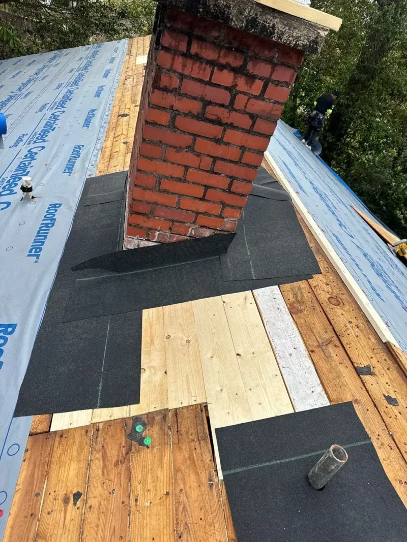 Roof replacement on Pine St in Wilmington, NC, photo 4 of 10