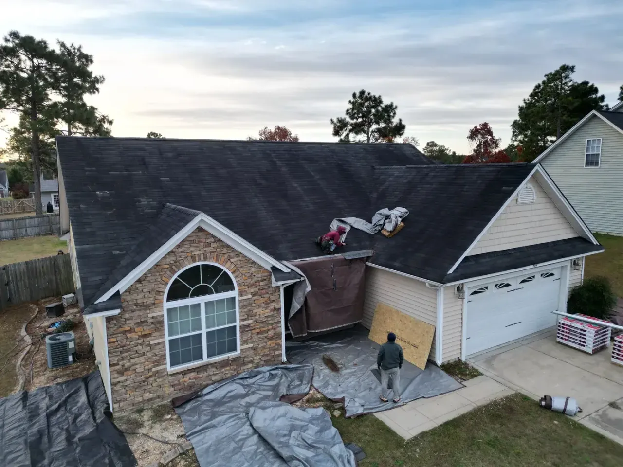 Roof on Valley Oak Dr in Dunn, NC before the roof replacement